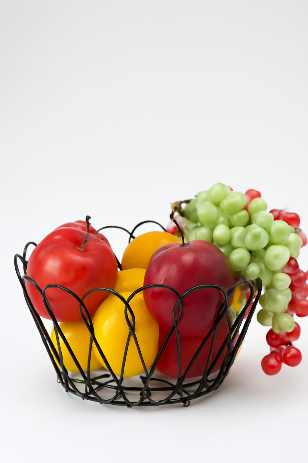 سبدمیوه اشکی مشکی